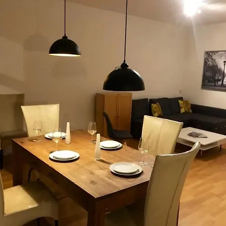 Monville International 4*